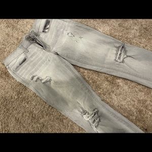 AE Gray Destroyed Jegging - Size 6